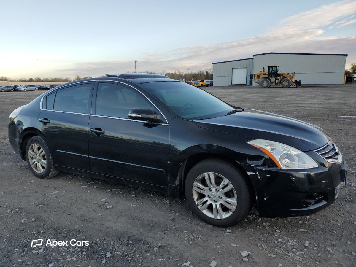 Nissan Altima 2012