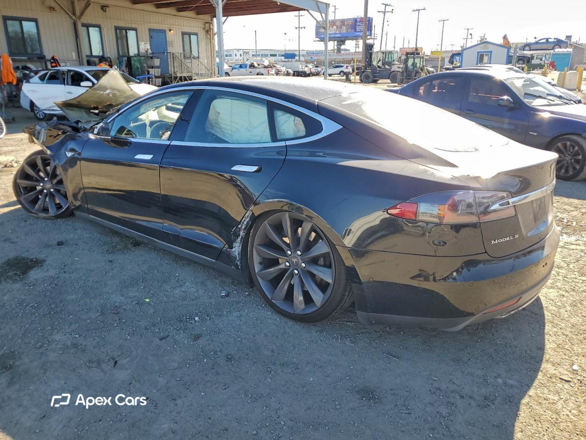 Tesla Model S 2015