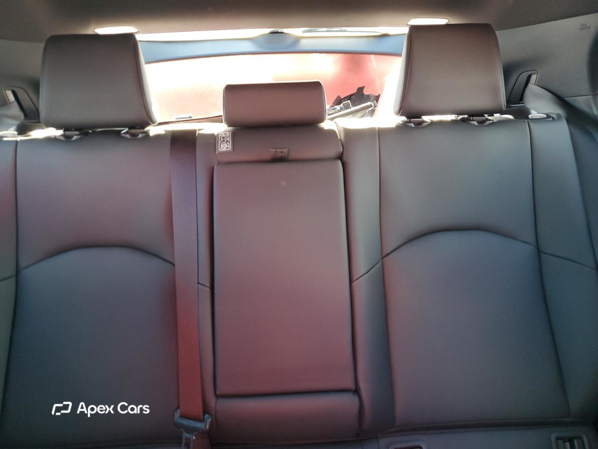 Lexus UX 2023