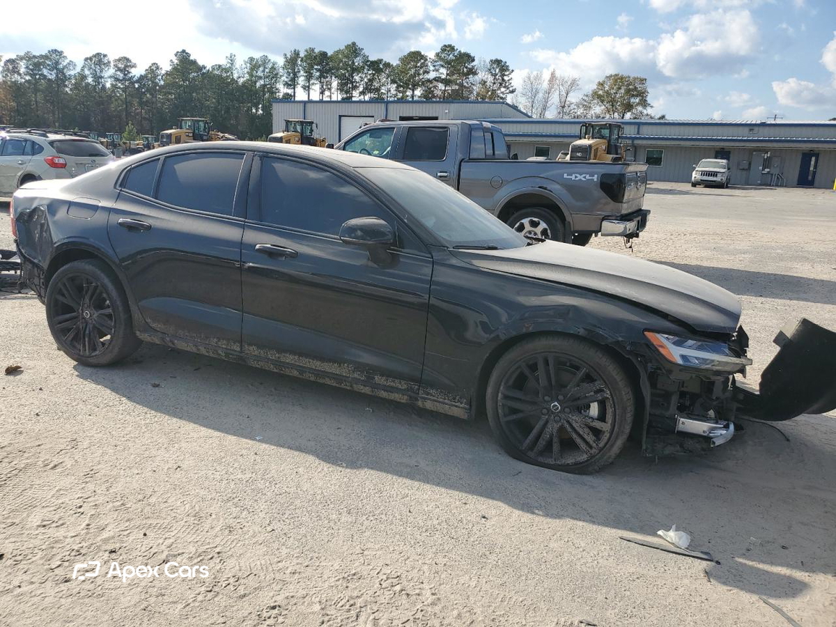 Volvo S60 2024