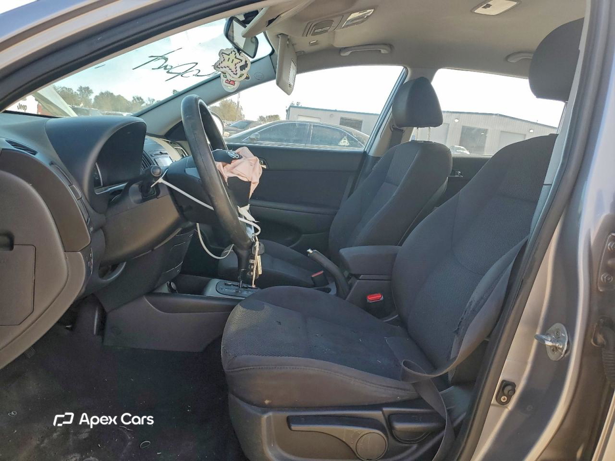 Hyundai Elantra 2012