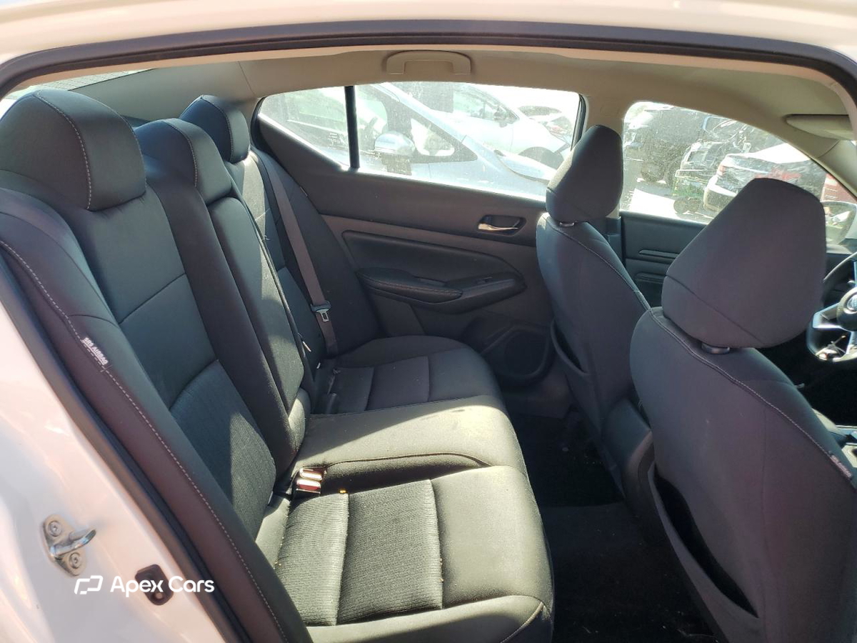Nissan Altima 2020