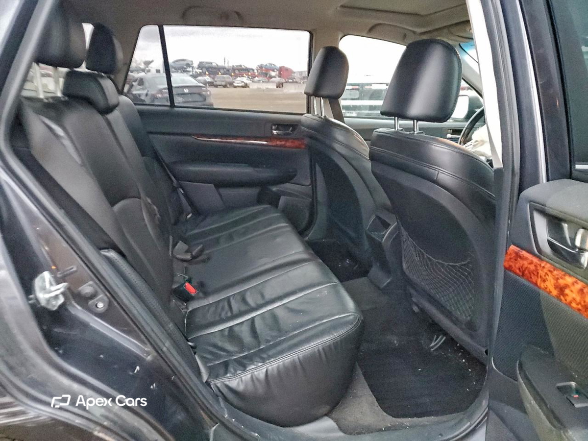 Subaru Outback 2011