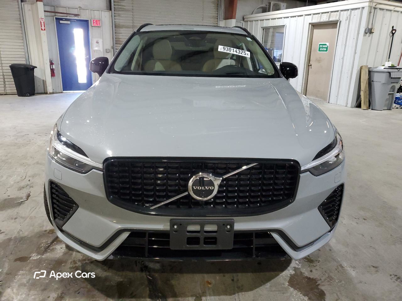 Volvo XC60 2025