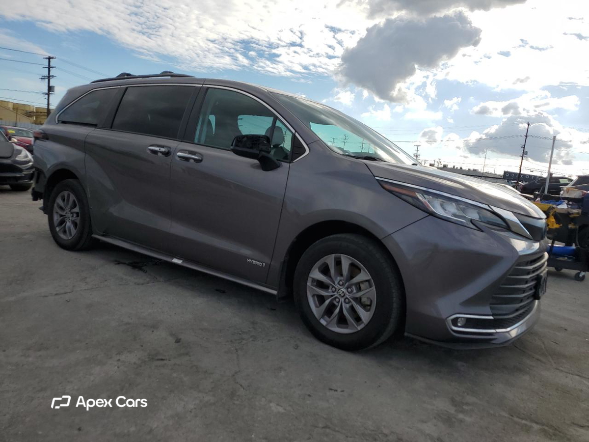 Toyota Sienna 2021