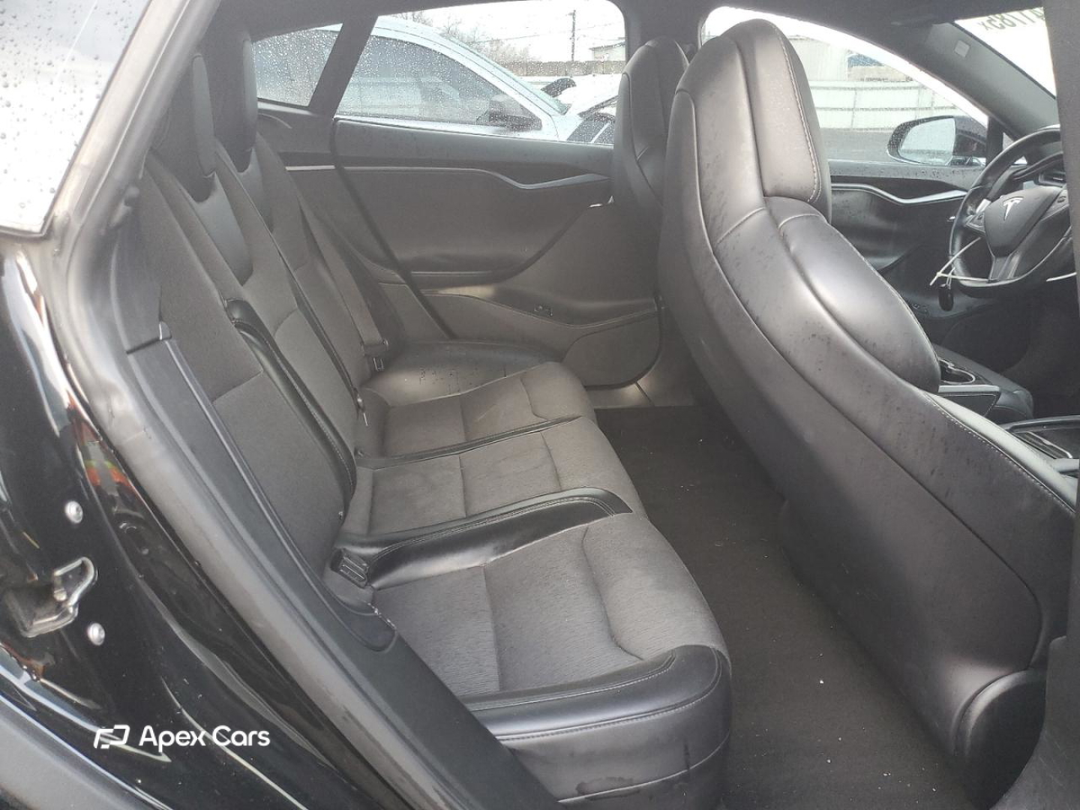 Tesla Model S 2018