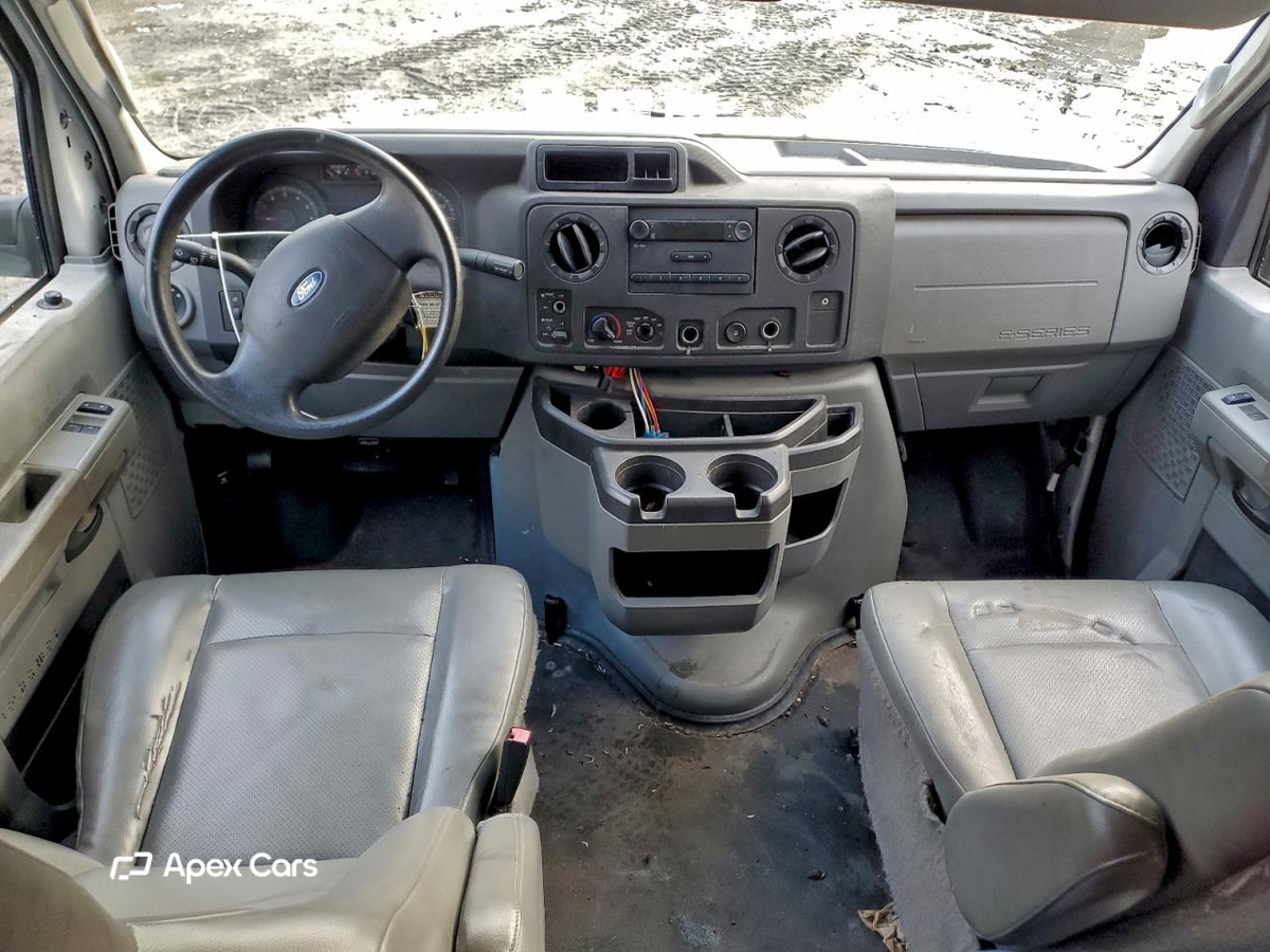 Ford Econoline 2014