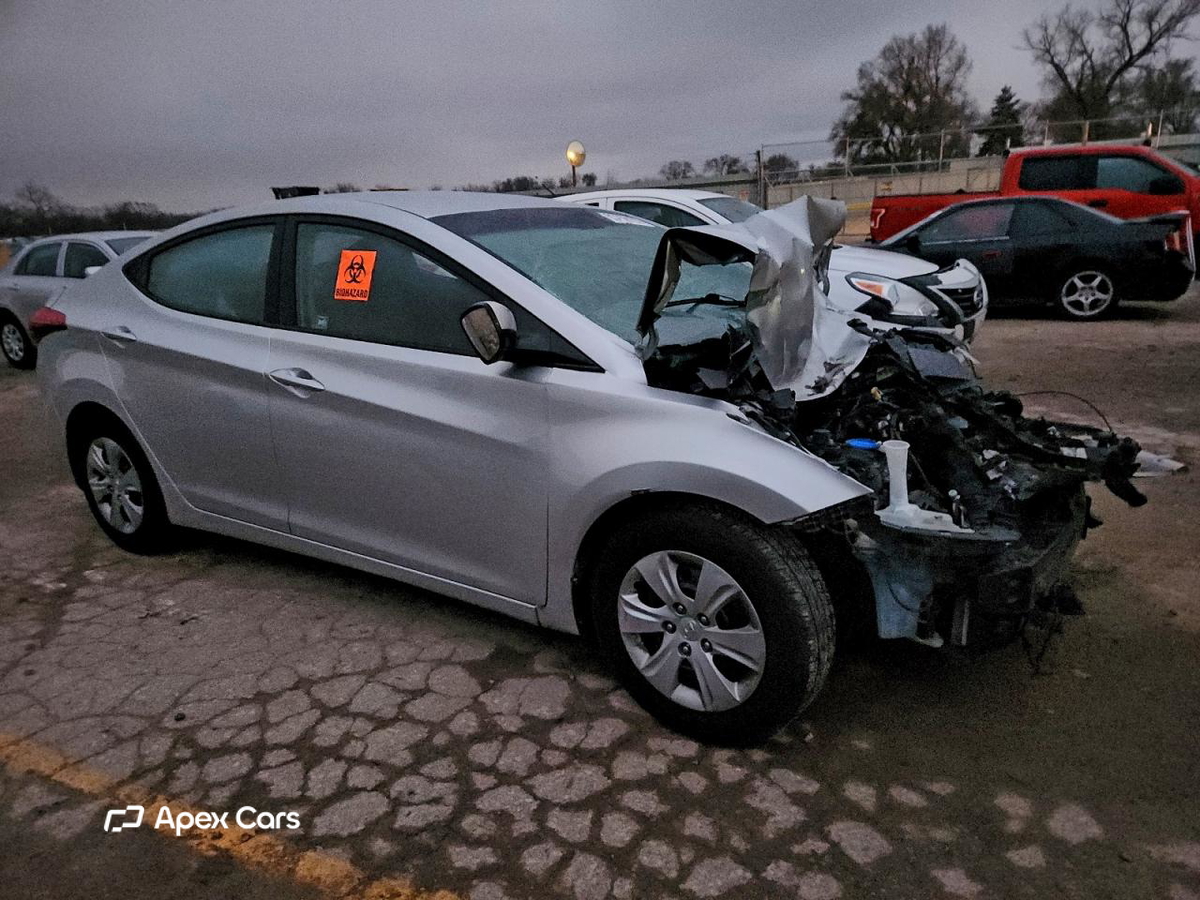Hyundai Elantra 2016