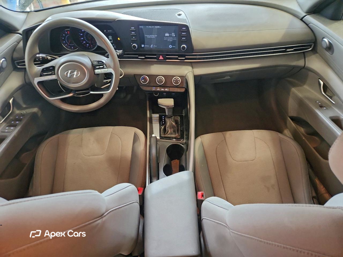 Hyundai Elantra 2021