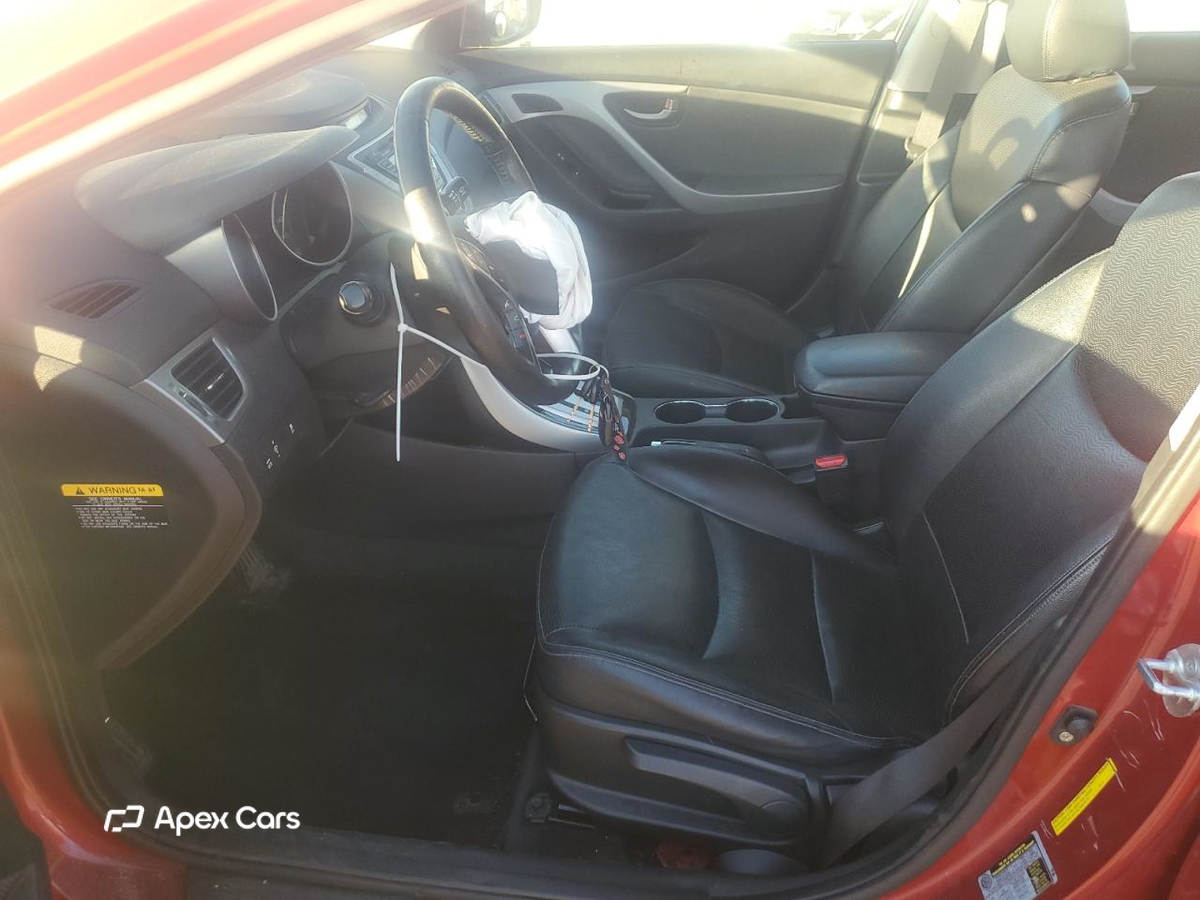 Hyundai Elantra 2012