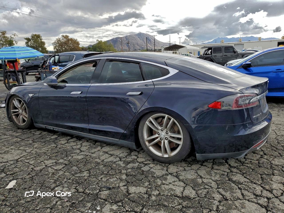 Tesla Model S 2013