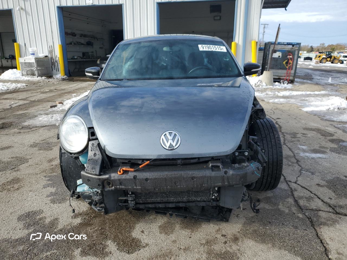 Volkswagen Beetle 2012
