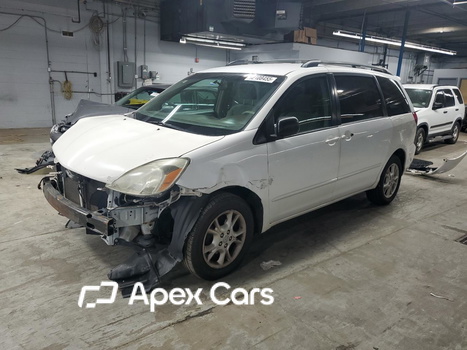 Toyota Sienna 2005 - Image 1 of 14