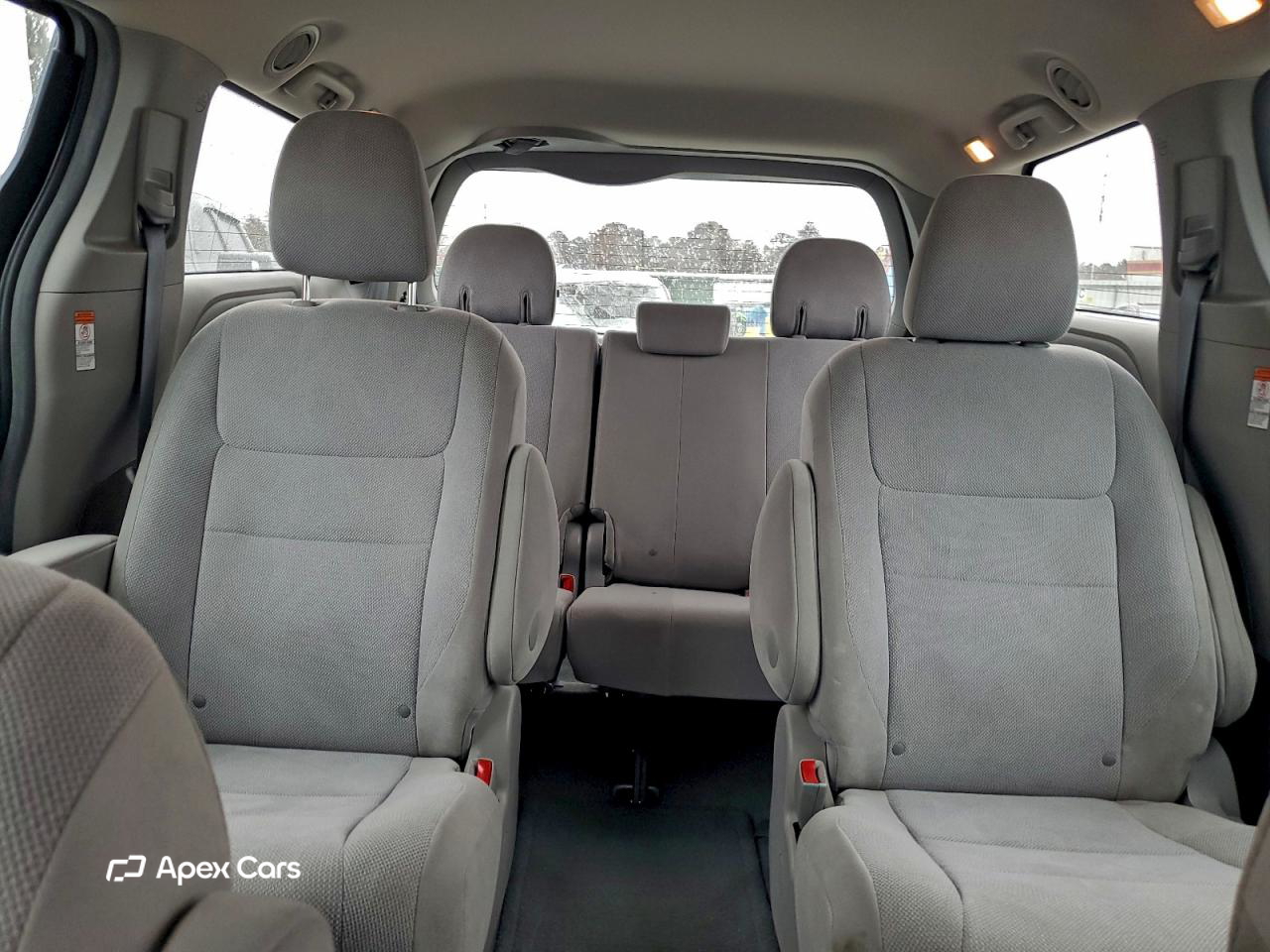Toyota Sienna 2016