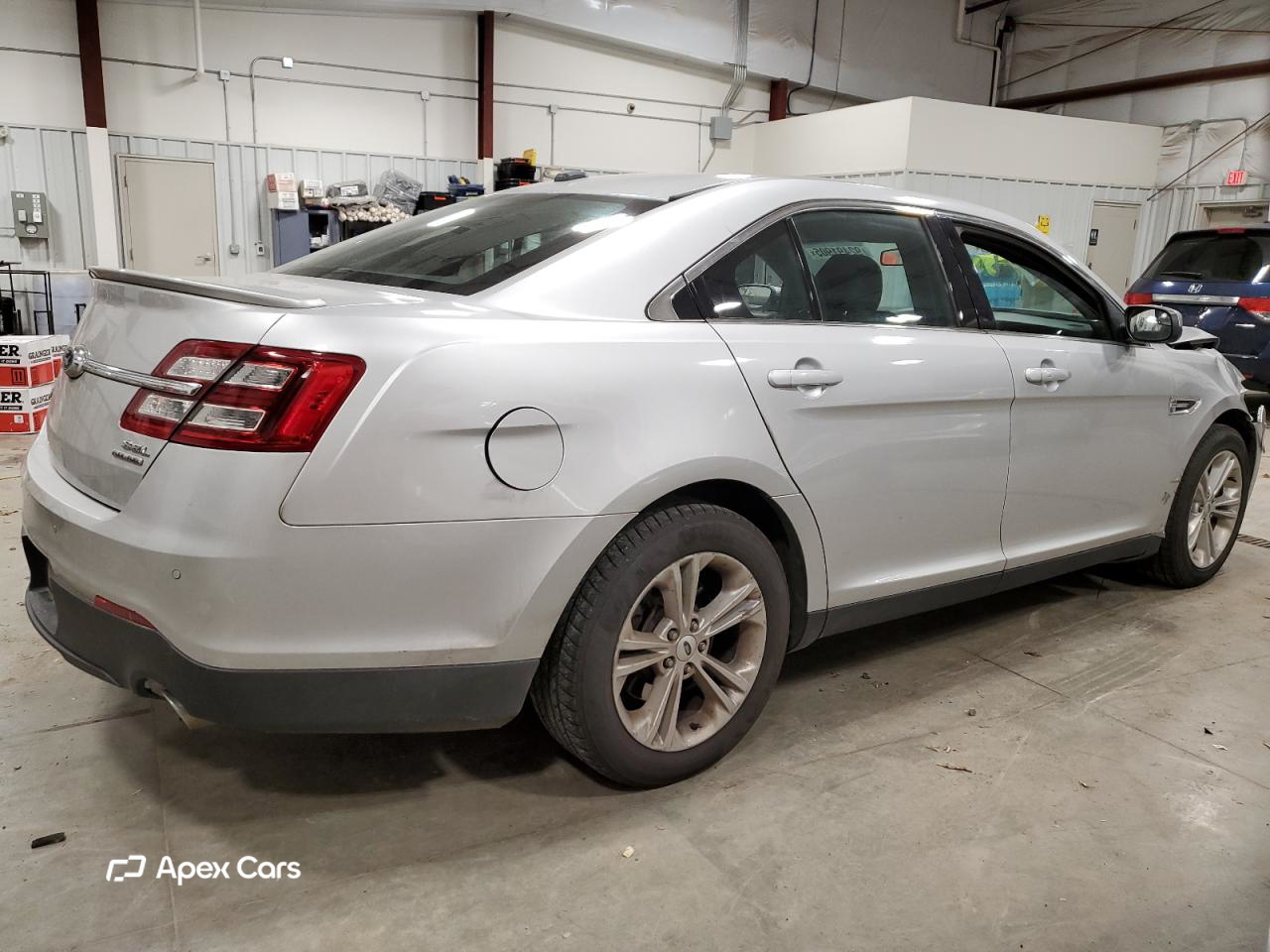 Ford Taurus 2016