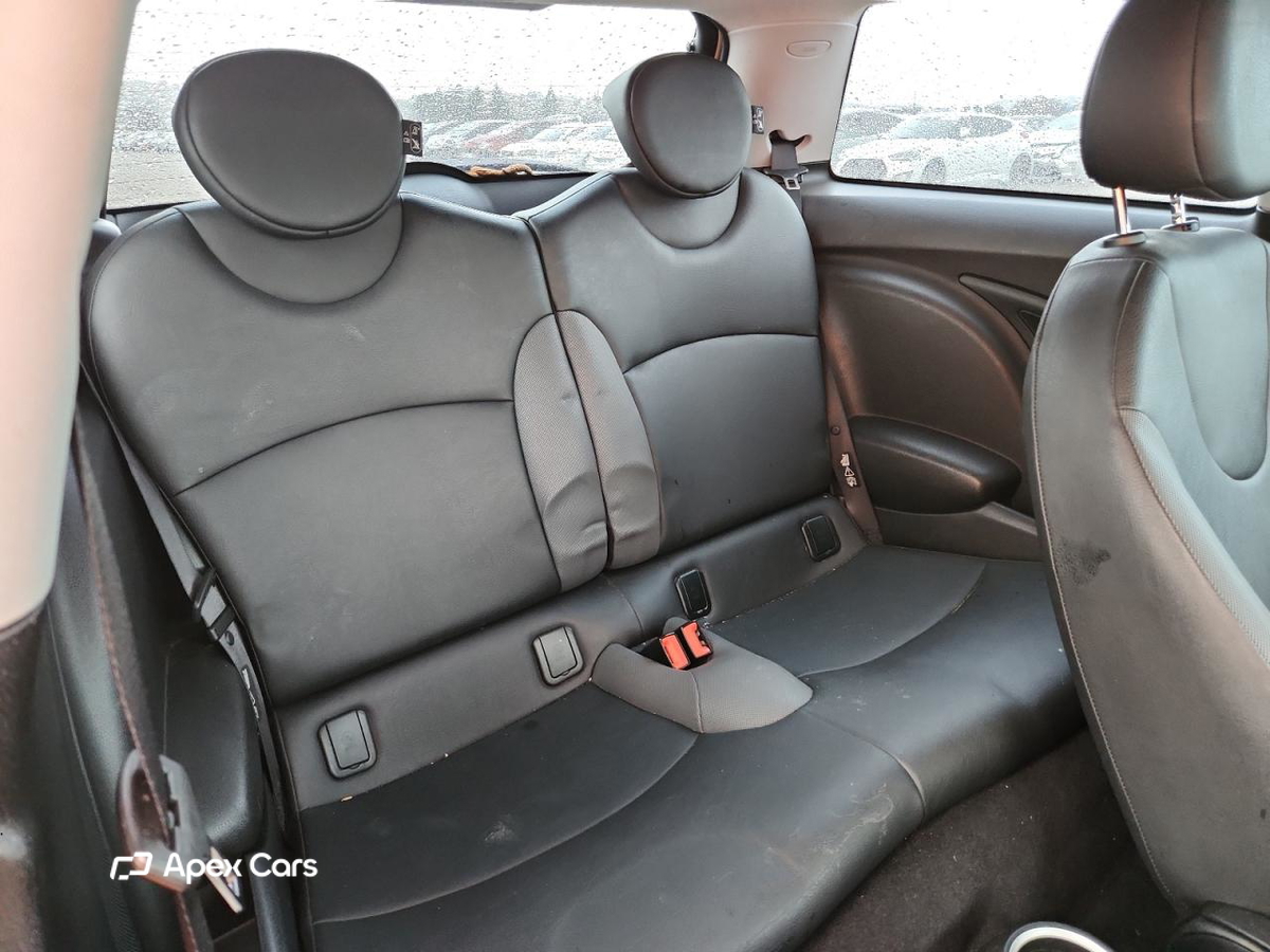 MINI Cooper 2010