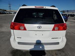 Toyota Sienna 2010