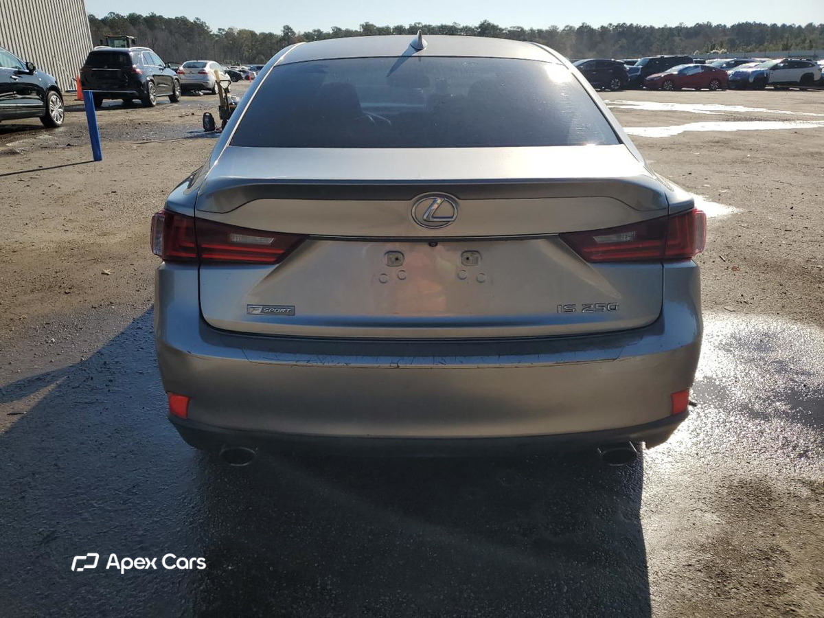 Lexus IS 2015