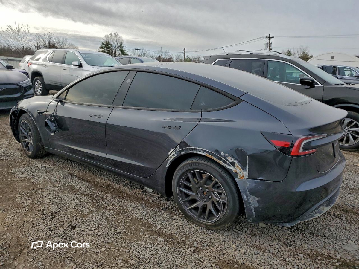 Tesla Model 3 2025