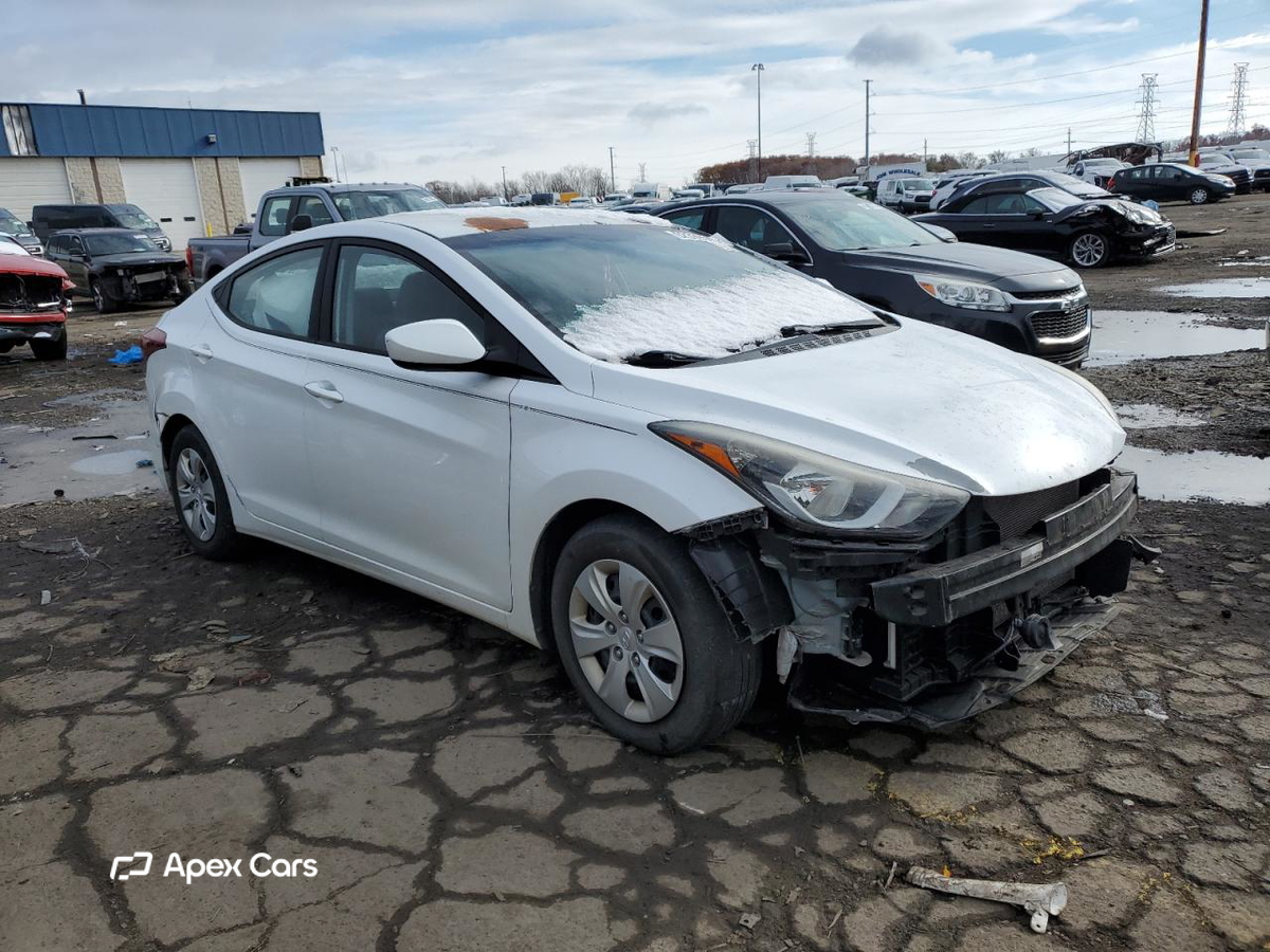 Hyundai Elantra 2016