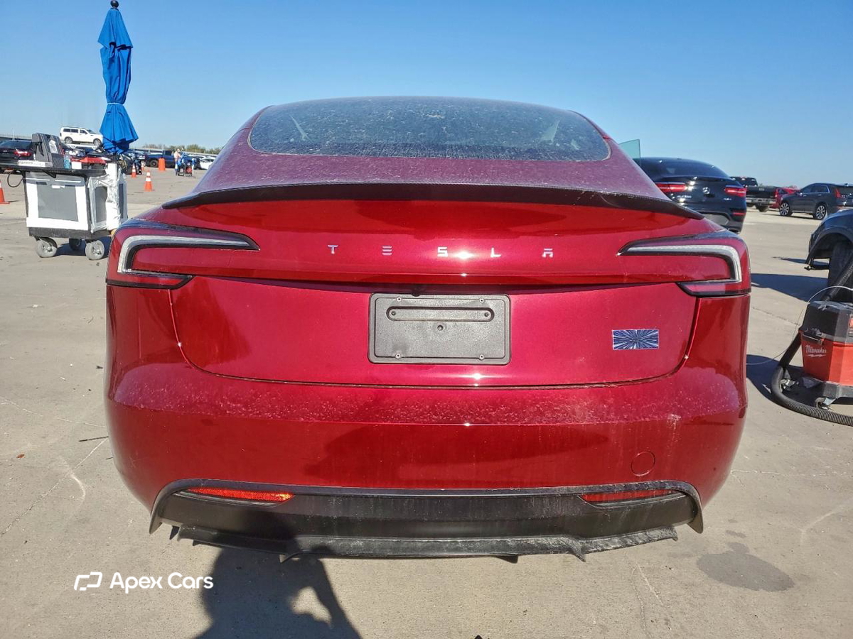 Tesla Model 3 2024
