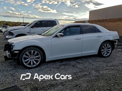 Chrysler 300 2020 - Image 1 of 13