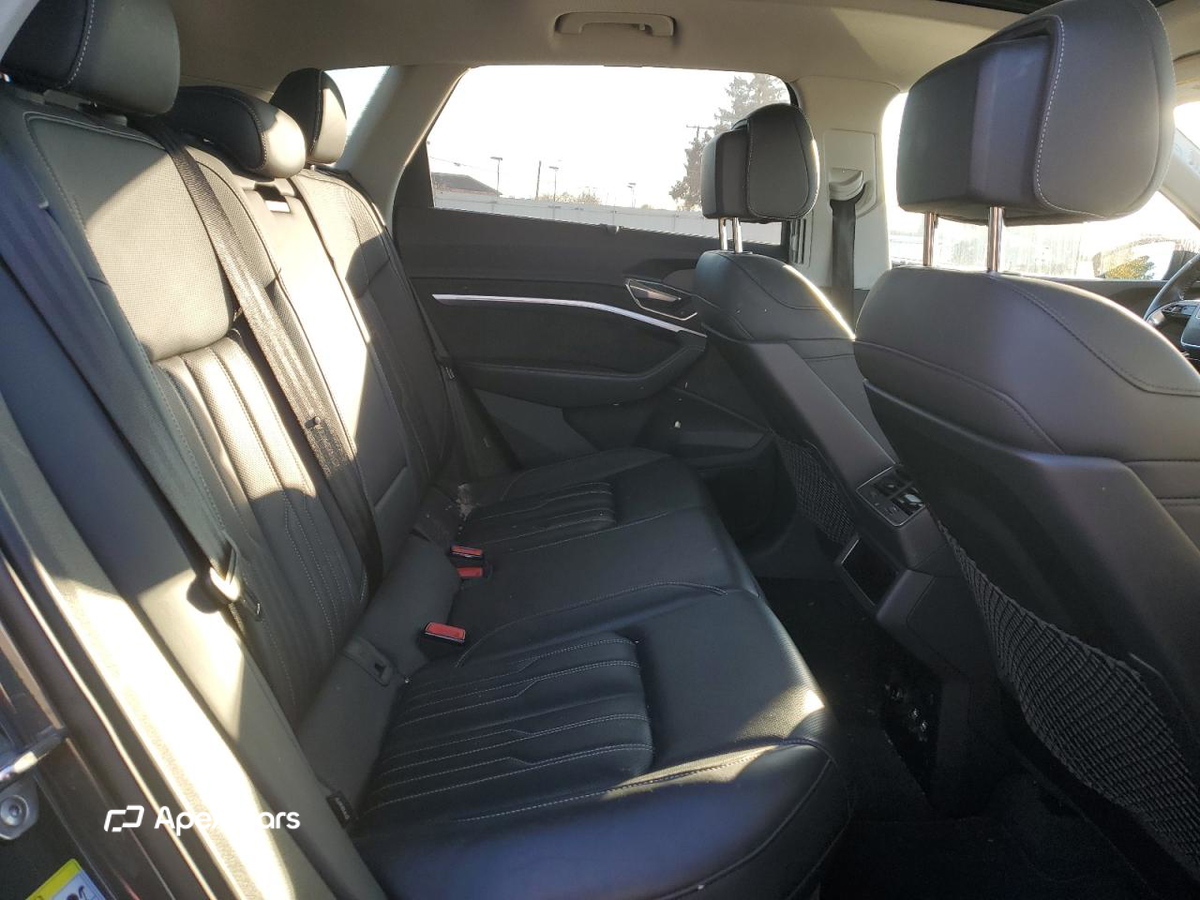 Audi e-tron 2019