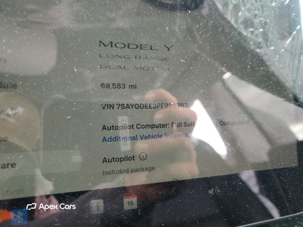 Tesla Model Y 2023
