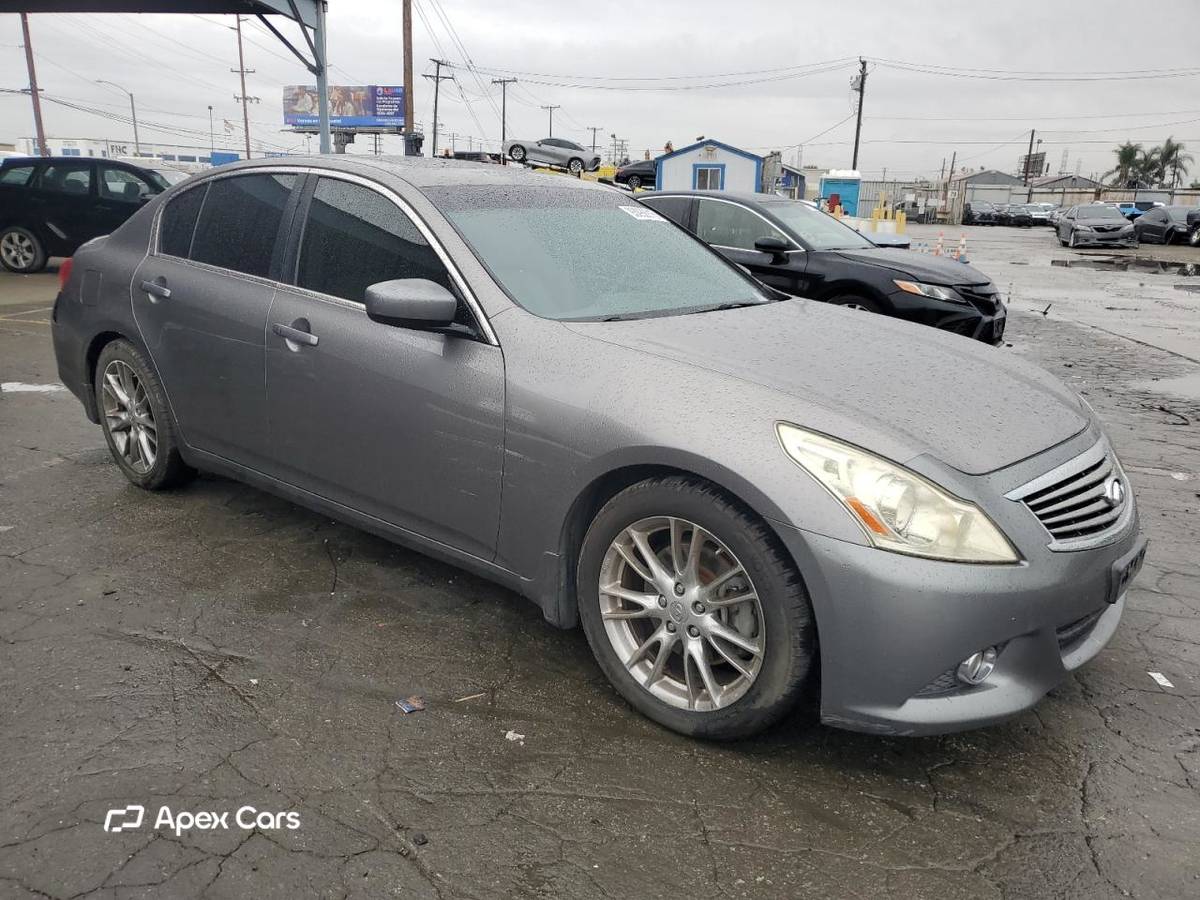 Infiniti G 2013
