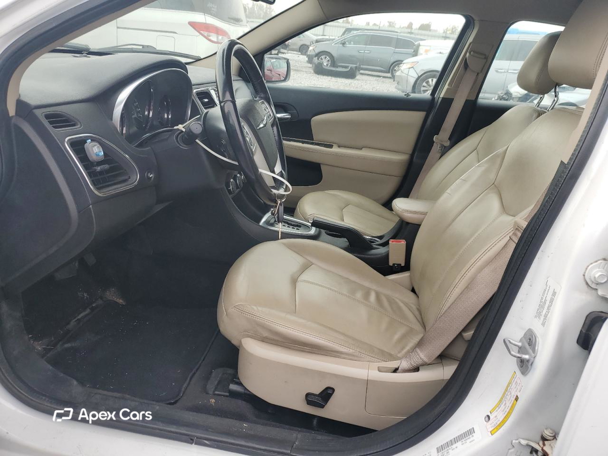 Chrysler 200 2011