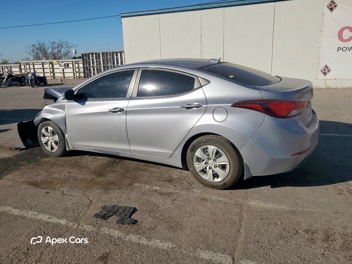 Hyundai Elantra 2016