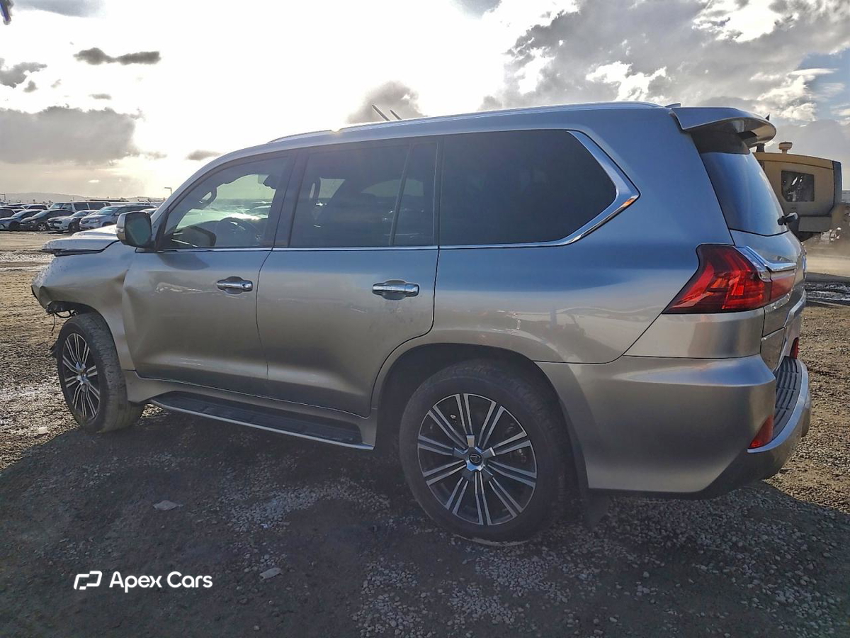 Lexus LX 2021