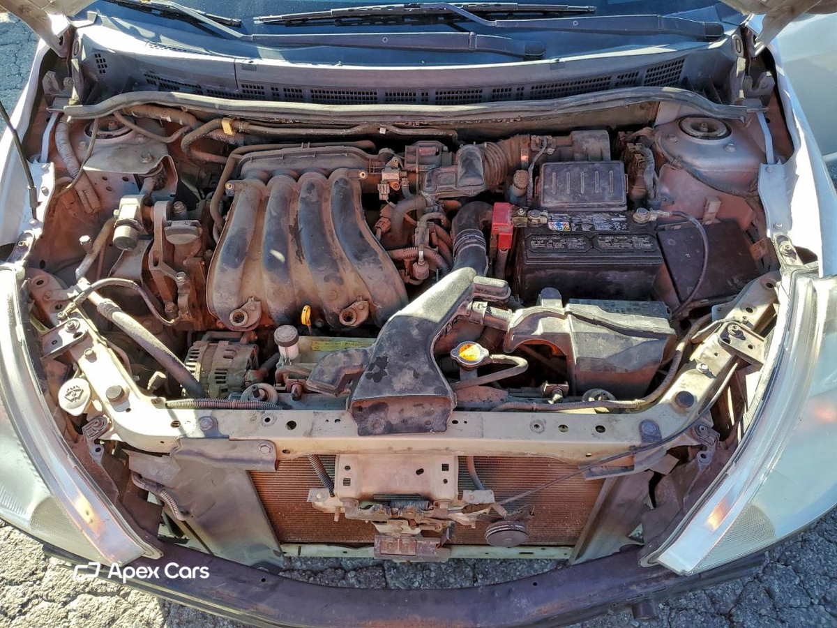 Nissan Versa 2011