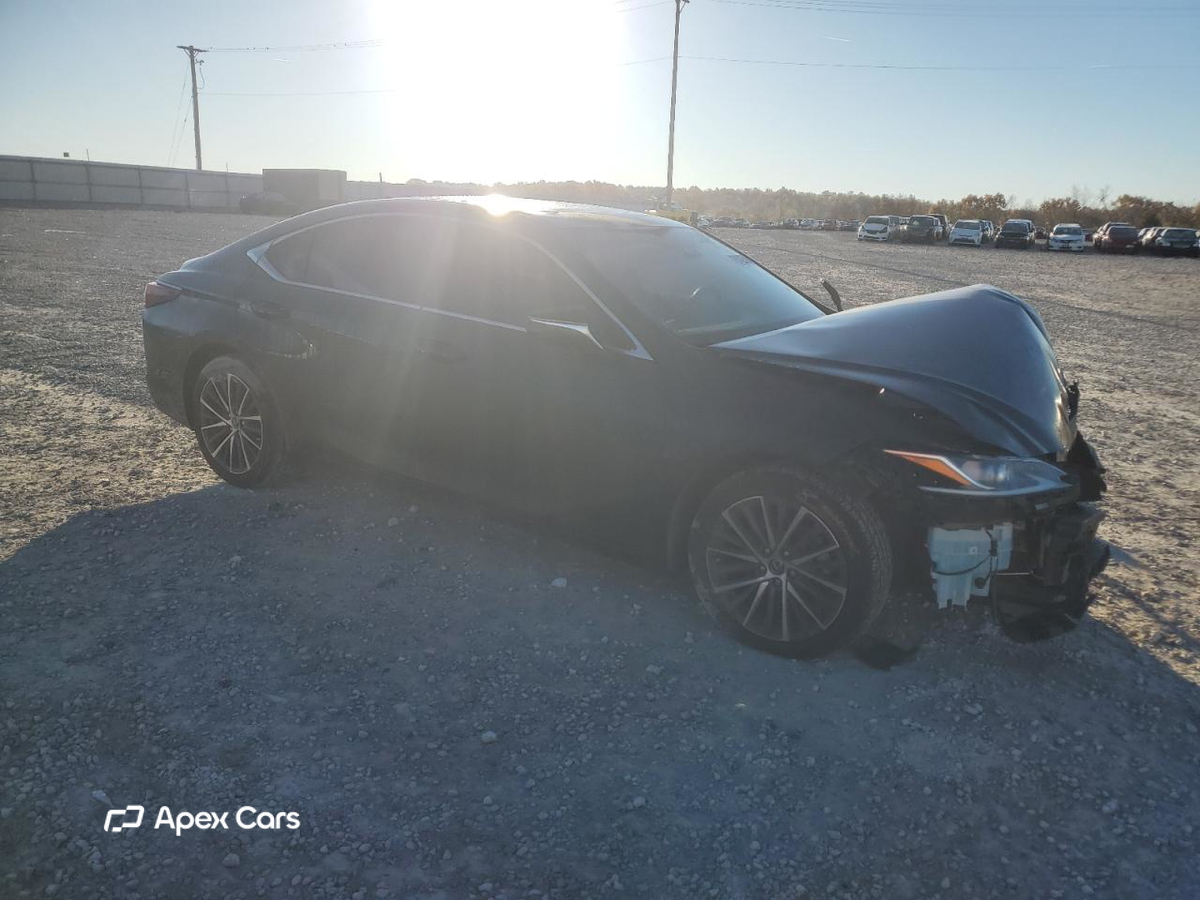Lexus ES 2022