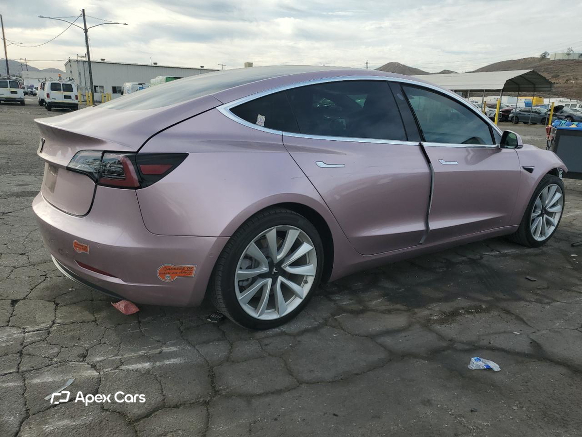 Tesla Model 3 2020