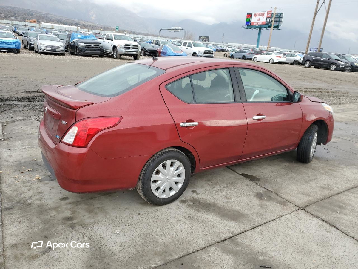 Nissan Versa 2016