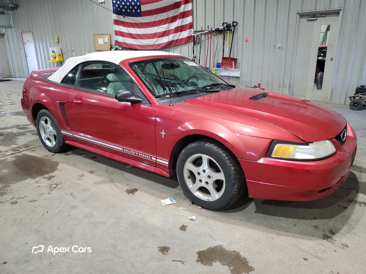 Ford Mustang 2000