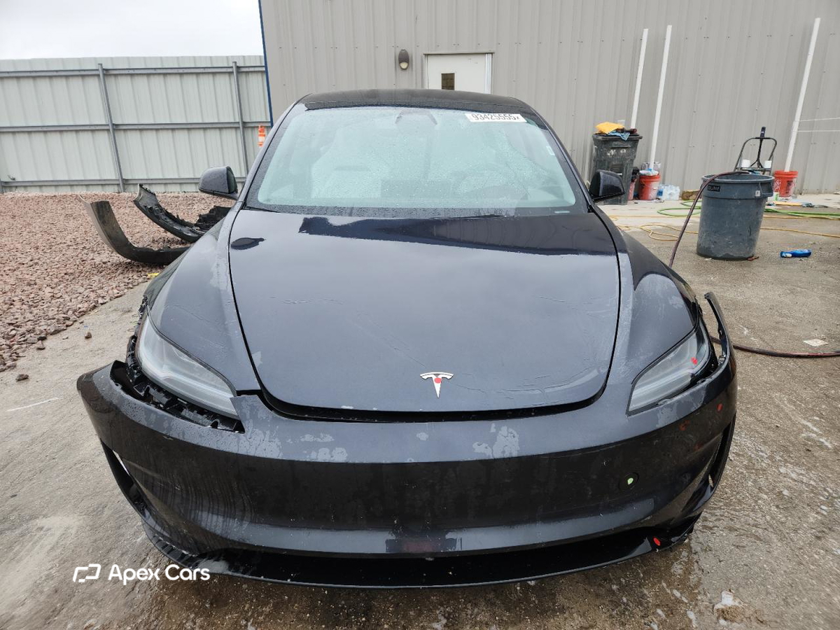 Tesla Model 3 2024