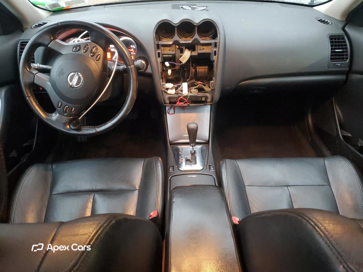 Nissan Altima 2010