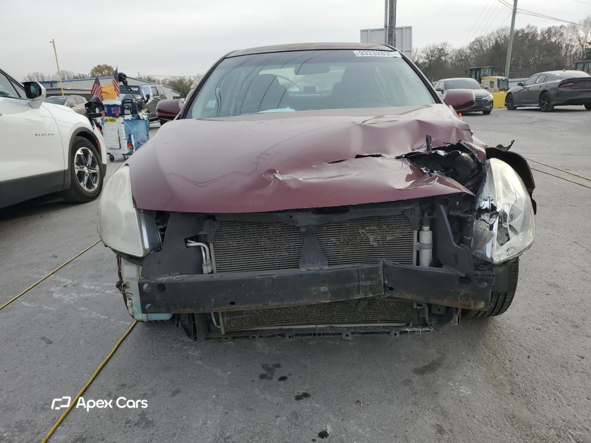 Nissan Altima 2012