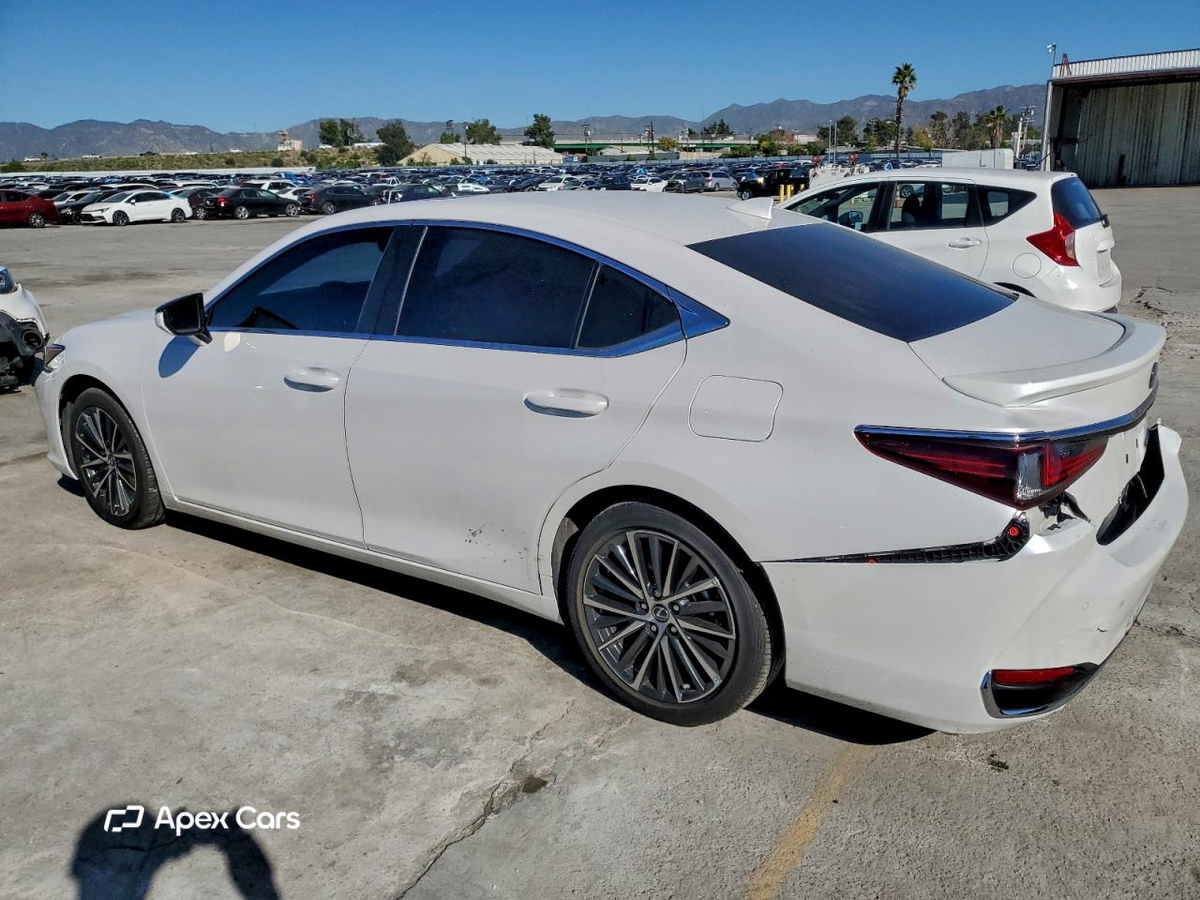 Lexus ES 2024
