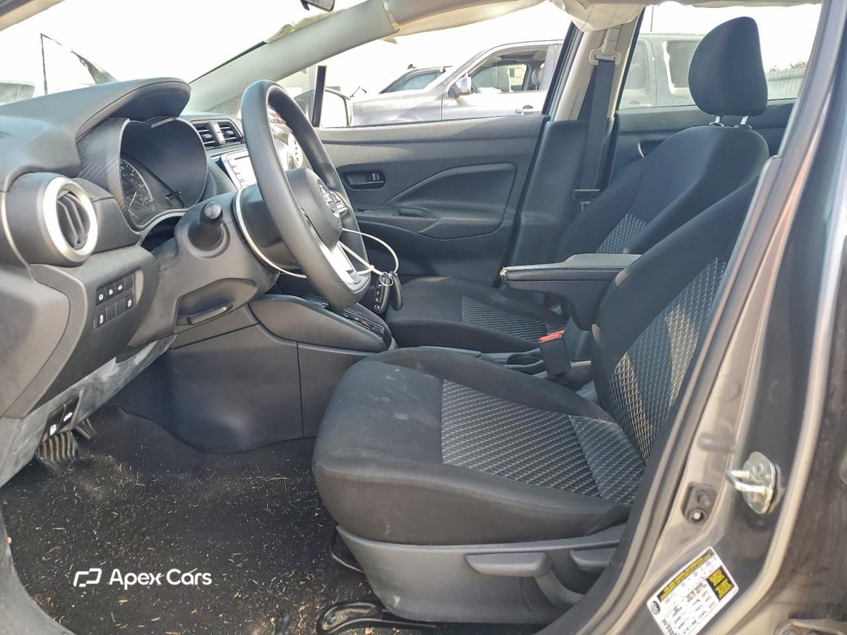 Nissan Versa 2021