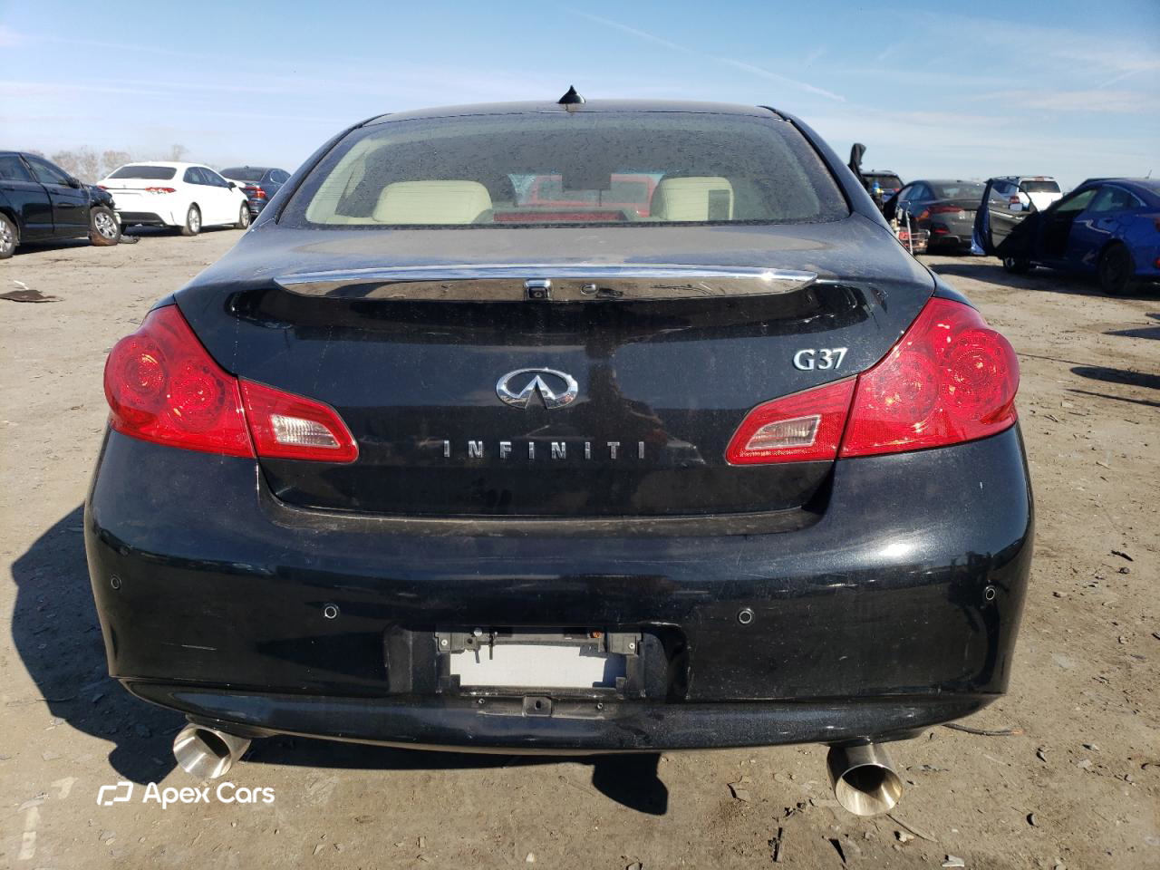 Infiniti G 2011