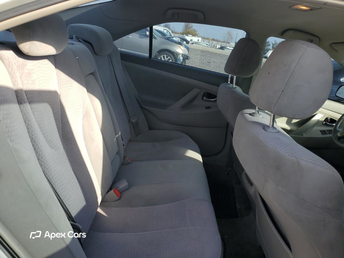 Toyota Camry 2010