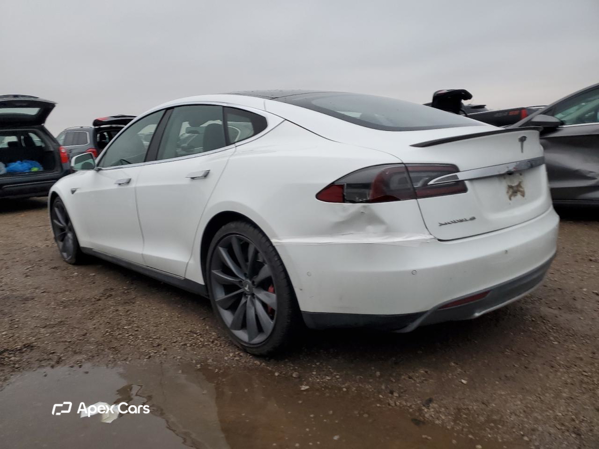 Tesla Model S 2014
