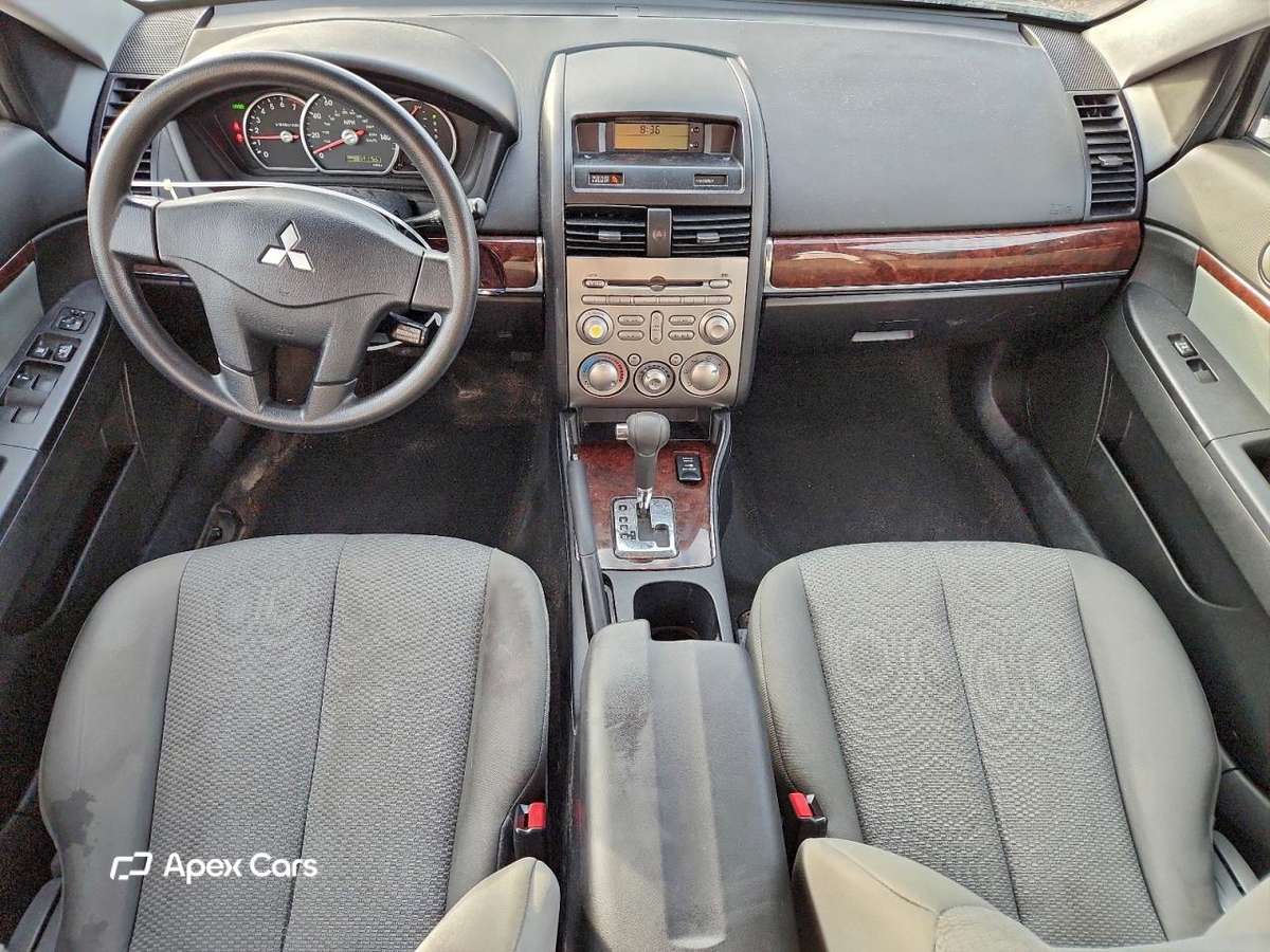 Mitsubishi Galant 2009