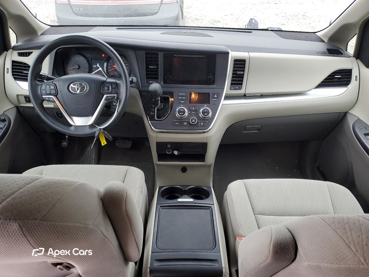 Toyota Sienna 2015