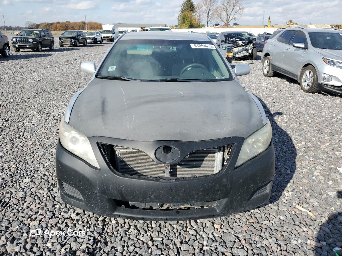 Toyota Camry 2010