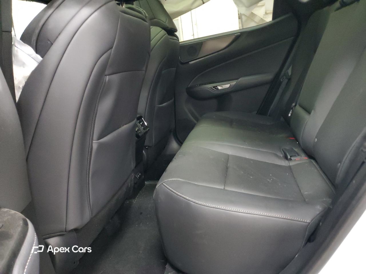 Lexus NX 2025