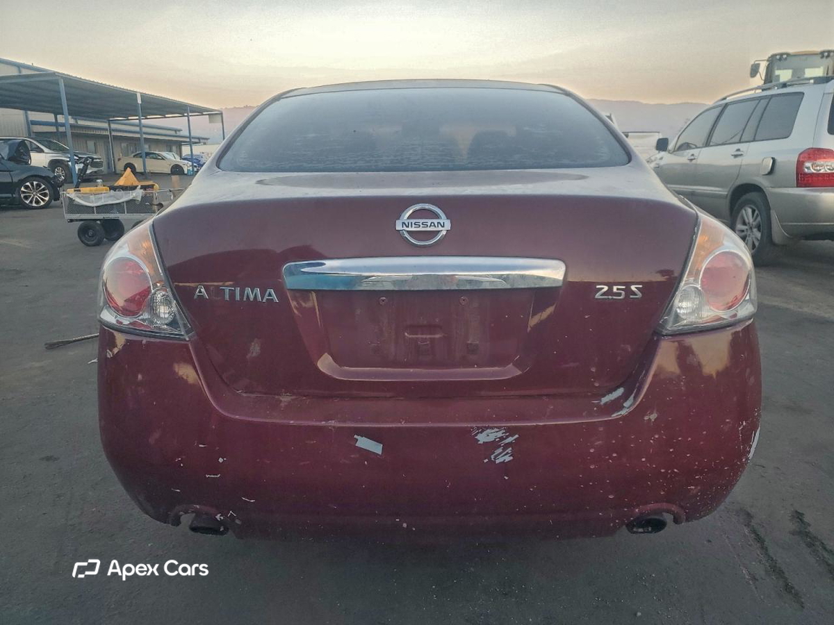 Nissan Altima 2011